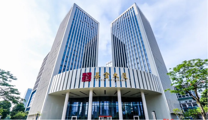【会员动态】首批自持设备落地 开启产业协同新篇-广西交投租赁成功接收首批自持高速公路防撞缓冲车